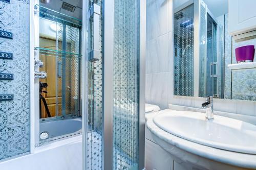 Apartment On Nevsky 13