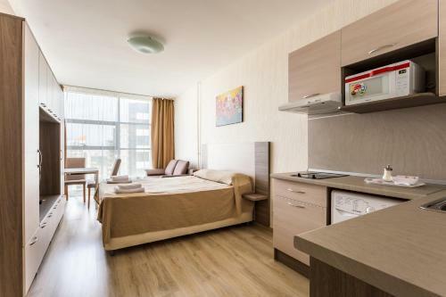 Salut Plus Apartments