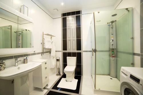 Ideal House Apart
