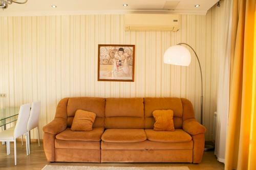 Ideal House Apart