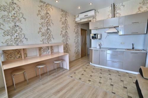 Ideal House Apart