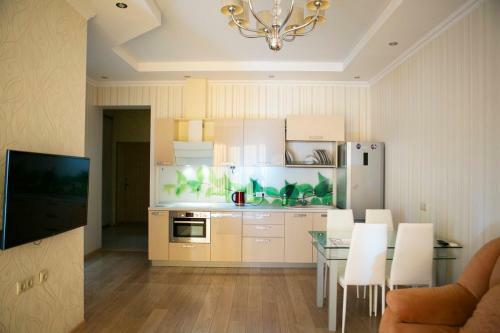 Ideal House Apart