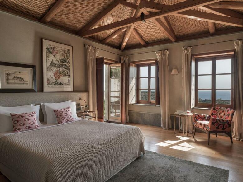 Kinsterna Hotel & Spa