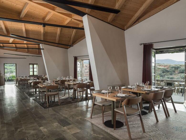 Kinsterna Hotel & Spa