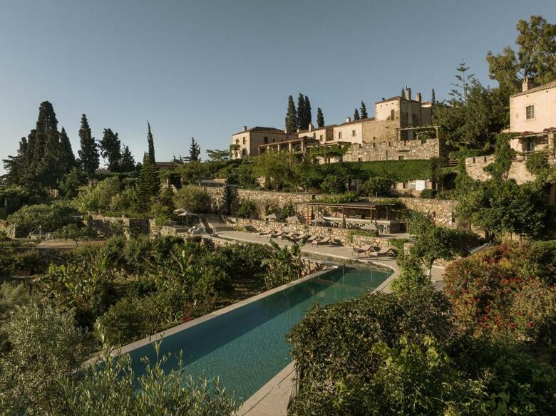 Kinsterna Hotel & Spa