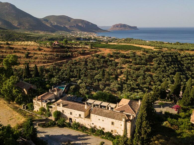 Kinsterna Hotel & Spa