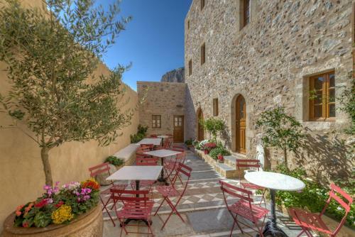 Malvasia Traditional Hotel