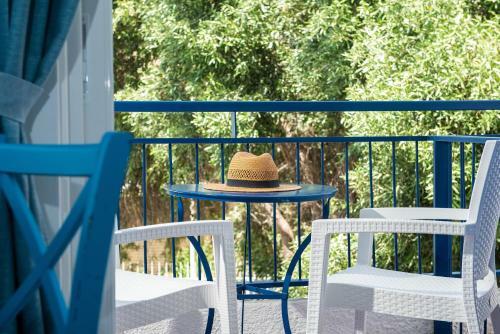 Knossos Hotel
