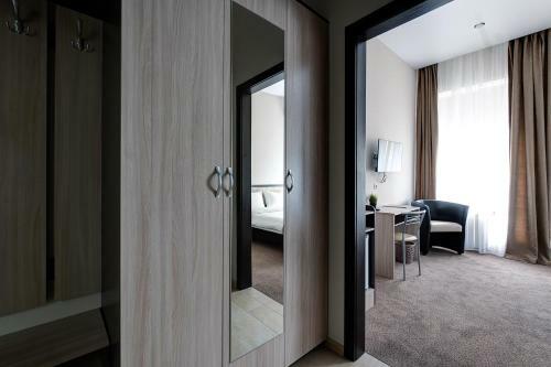 Premier Hotel