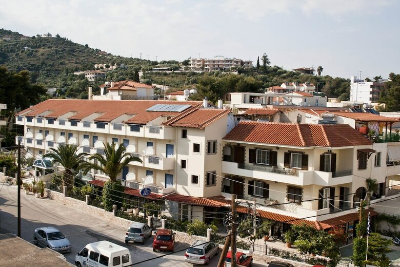 Hotel Tolo