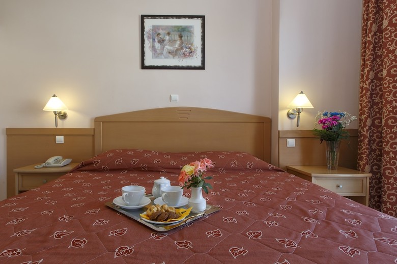 Hotel Tolo