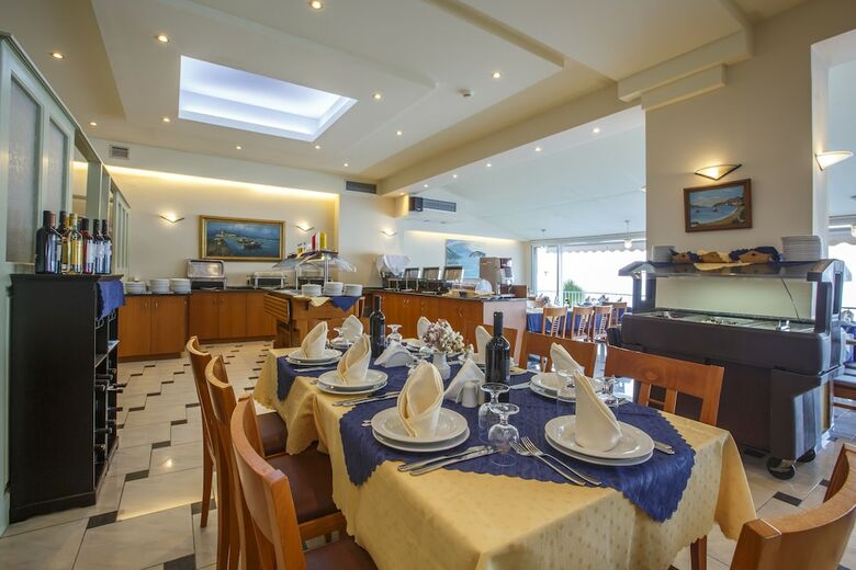 Hotel Tolo