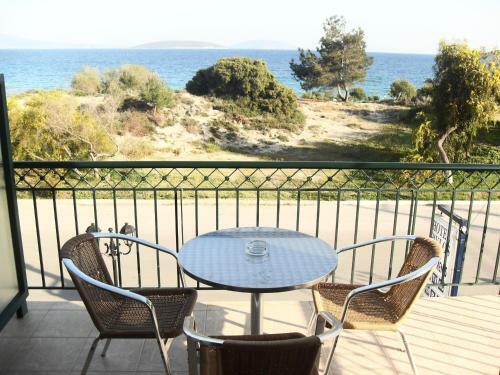Hostal Hotel Pavlos & Studios