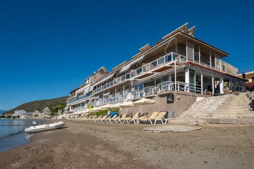 Hostal Nelly's Hotel Apartments