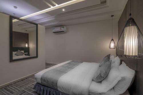 South Hotel Suites