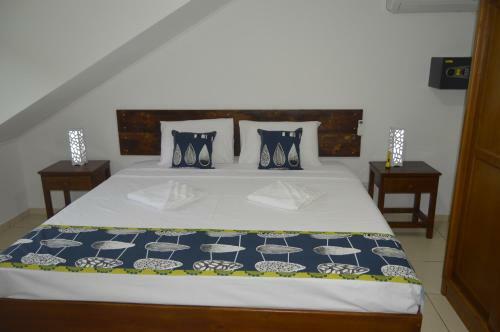 Hostal Chez Payet Airport Guesthouse