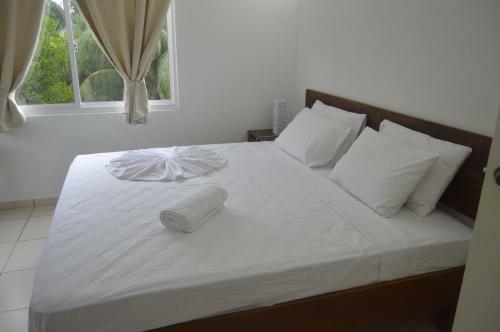 Hostal Chez Payet Airport Guesthouse