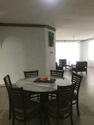 340 Degrees Mountain View Apartments