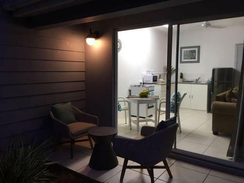 Apartamento Red Coconut Self Catering With Swimming Pool