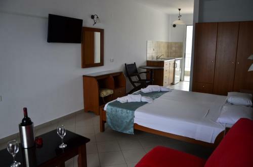 Kiwi Hotel