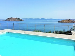 Eleia Seafront Villas