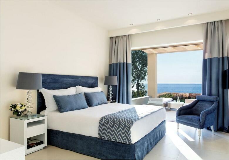 Hotel Sani Beach Club