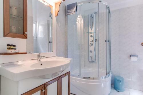 Stamatiadis Sani Cape Villas