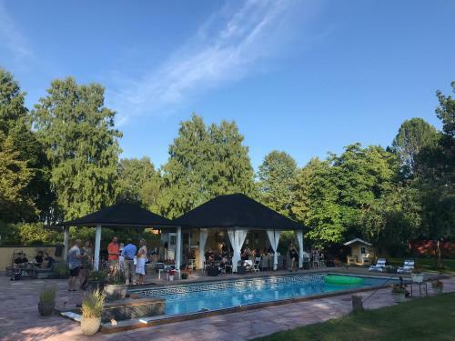 Bed & Breakfast Isaksbo Herrg�rd