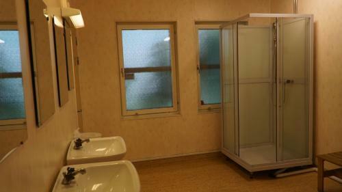 Bred�ngs Hostel