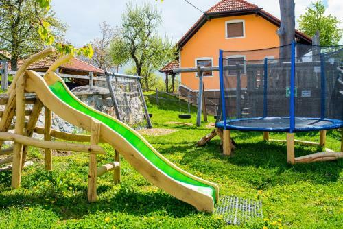 Hostal Guest House Doma?ija Krnc
