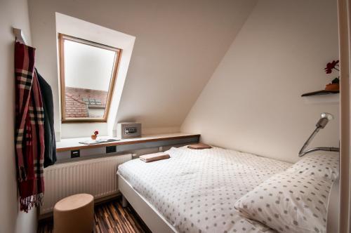 Bed & Breakfast Cube Central Rooms For 2
