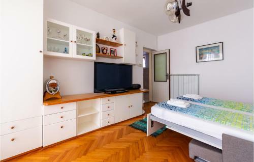 Nice Apartment In Lucija With 1 Bedrooms