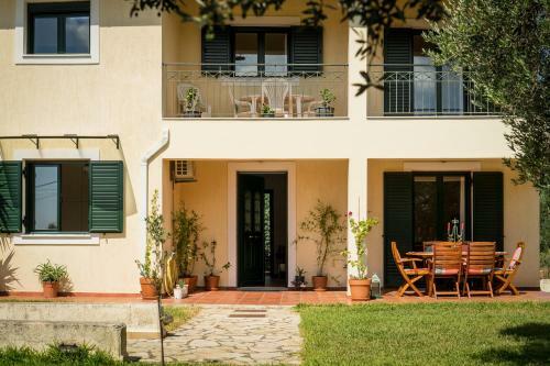 Koxyli Studios & Apartments
