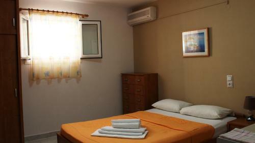Alexatos Studios & Apartments