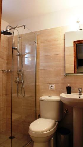 Alexatos Studios & Apartments