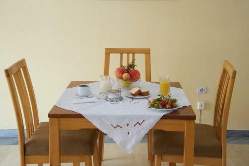 Moustakis Hotel