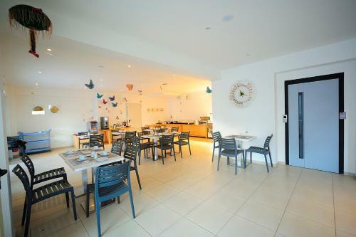 Maravel Apartments