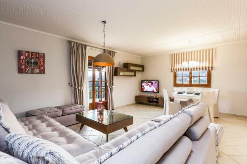 Villas Lefkothea