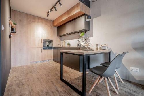 B10 Apartments The Best Location - Park & Parking