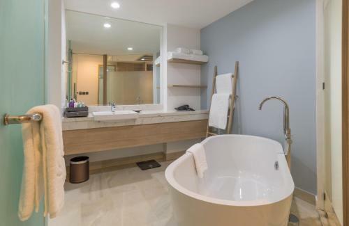 Hotel Centara Ao Nang Beach Resort & Spa Krabi