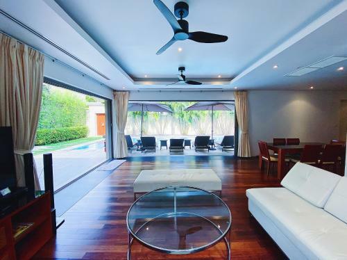 Luxury 3br Pool Villa Walk To Bangtao Beach