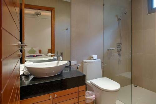 Luxury 3br Pool Villa Walk To Bangtao Beach