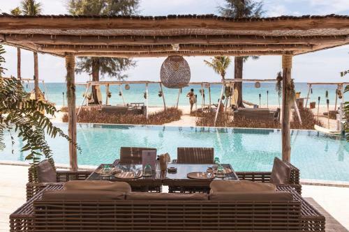 Luxury 3br Pool Villa Walk To Bangtao Beach