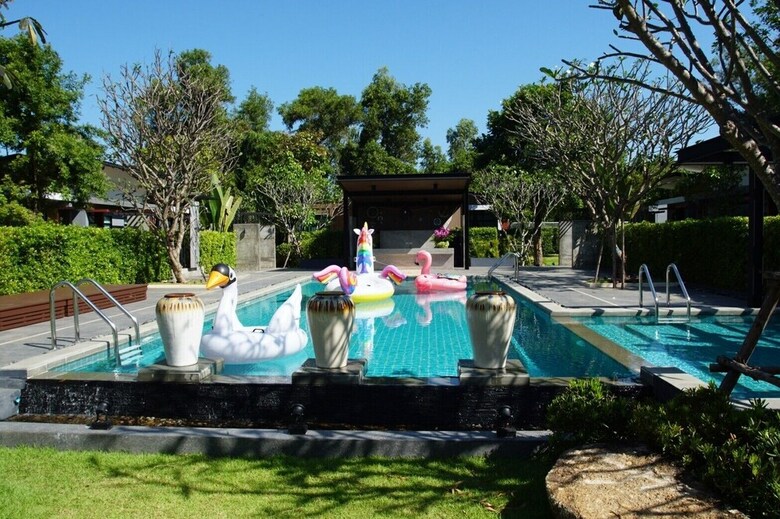 Hotel Chatnipa Beach Resort