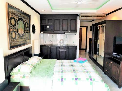 Sea View Apartment Rimhad Condominium Pattaya