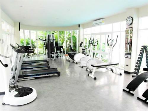 Park Lane Studio Apartment With Swimming Pool View Pattaya