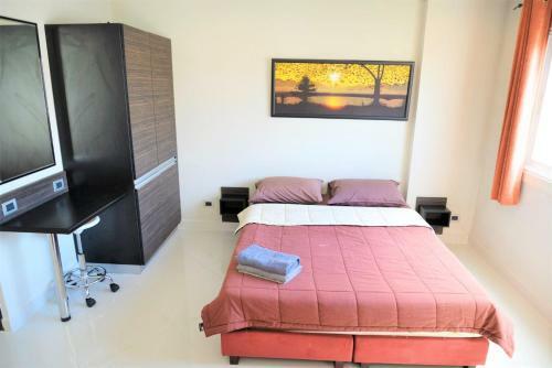 Park Lane Studio Apartment With Swimming Pool View Pattaya