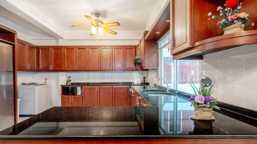Villa Naiyang Beach 4 Brs