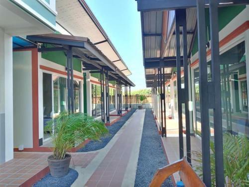 Hotel Suntalee Express