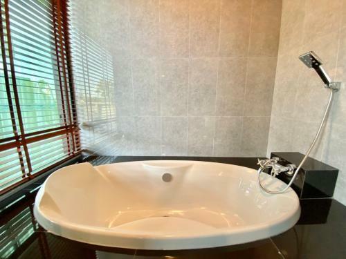 Elmas Cha Am Design Hotel